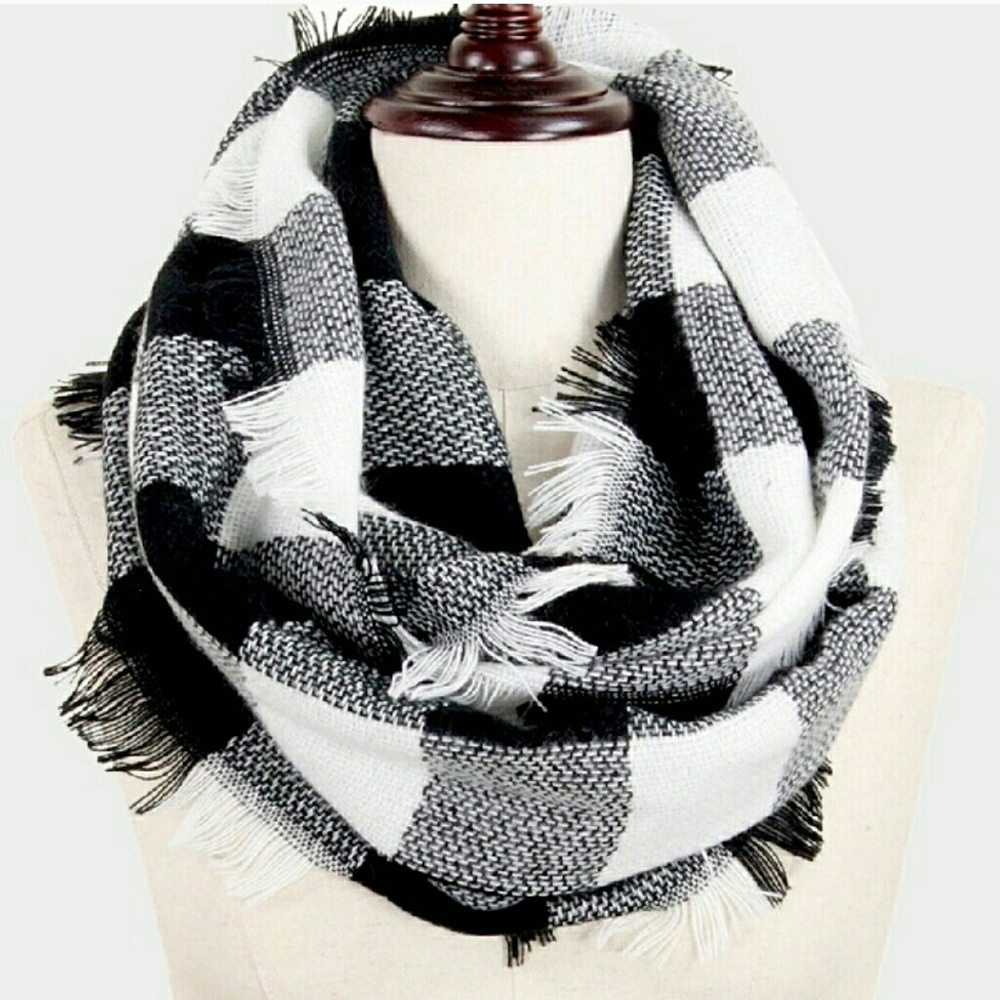 New Black & White check infinity soft scarf