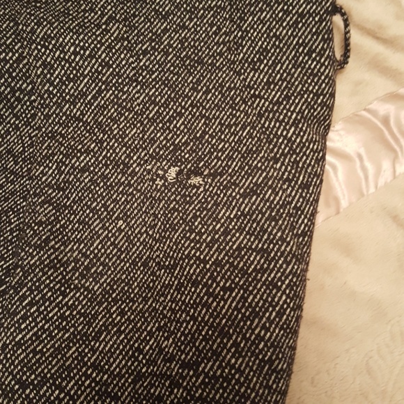 Make An Offer! Designer Coat Black/Multi Small - Picture 4 of 5