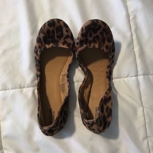 Faux Sueded Leopard Flats