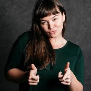 Meet your Posher, Dana