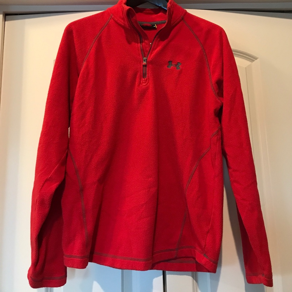 Sweater under armor size M. Color Raspberry Red