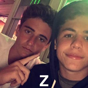 Meet your Posher, Zach