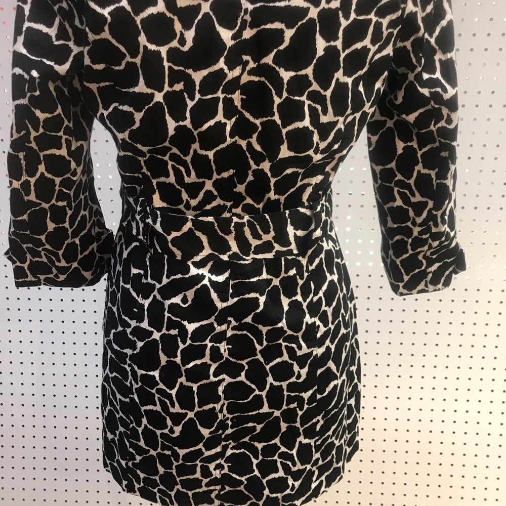 Forever 21 trench coat size medium - Picture 7 of 7