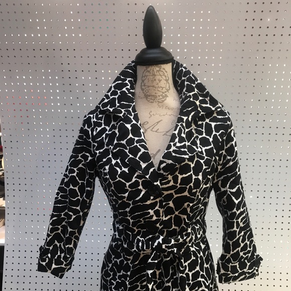 Forever 21 trench coat size medium - Picture 2 of 7