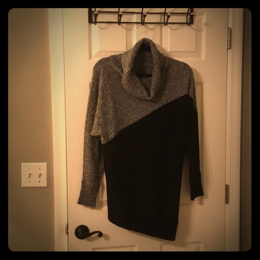 Asymmetrical Color Block Pullover Sweater