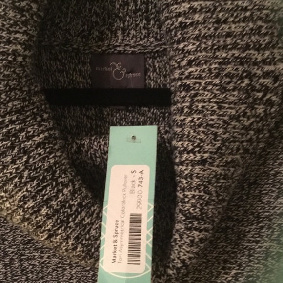 Asymmetrical Color Block Pullover Sweater - Picture 3 of 3