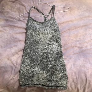 Women's Lululemon workout top