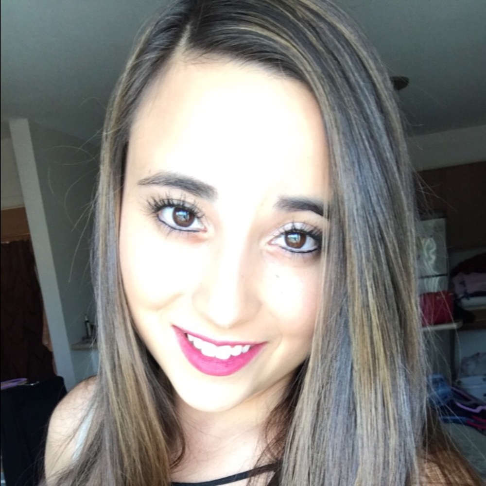 Meet your Posher, Angela