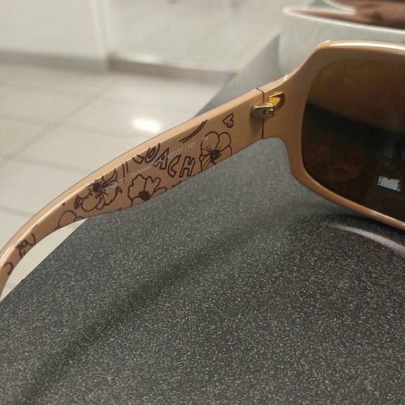 Women's Coach Sunglasses - Picture 3 of 7