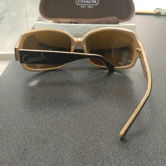Women's Coach Sunglasses - Picture 5 of 7