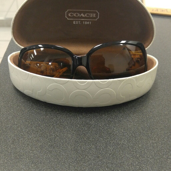 Women's Coach Sunglasses - Picture 6 of 7