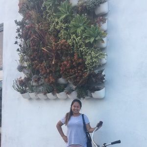 Meet your Posher, Aera