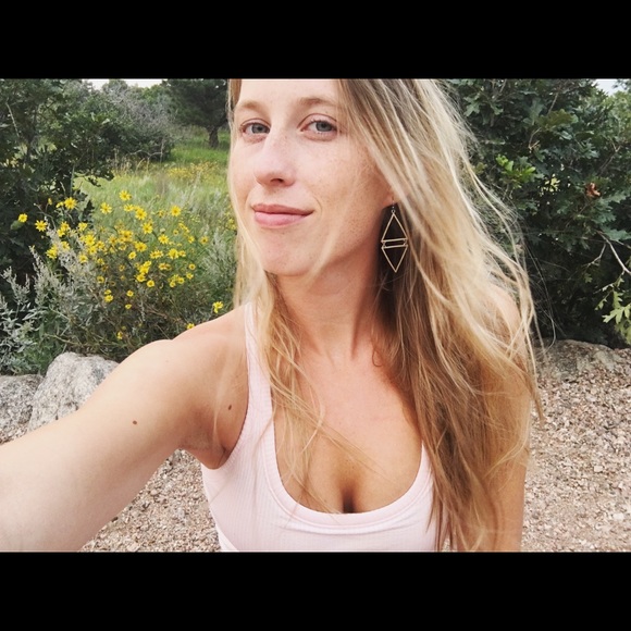 Meet your Posher, Molly - Picture 3 of 8