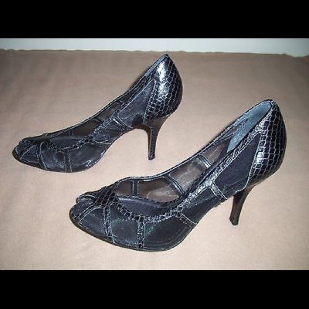 BCBG Girls, Black Leather Peep Toe Shoes, Sz 9.5B