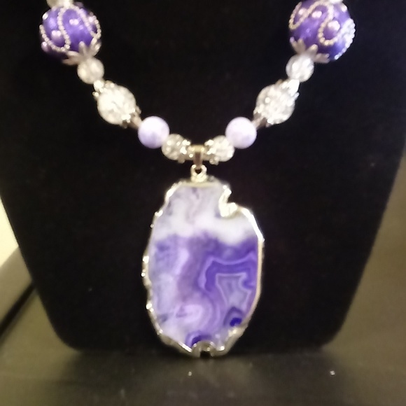 Handmade purple glass beaded necklace & earrings - Picture 2 of 7