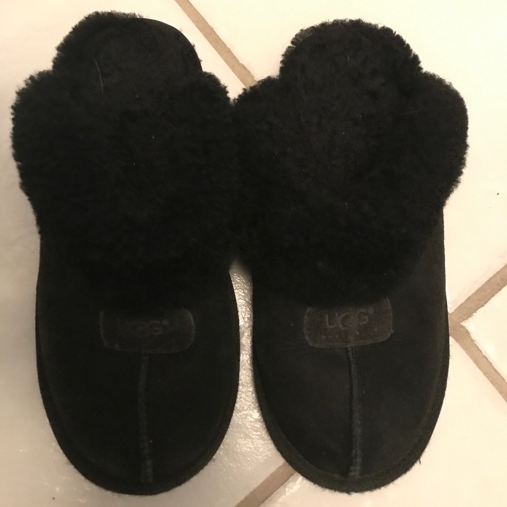 Black ugg slippers/ slides