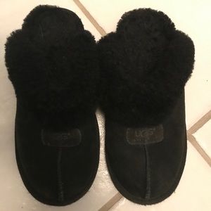Black ugg slippers/ slides