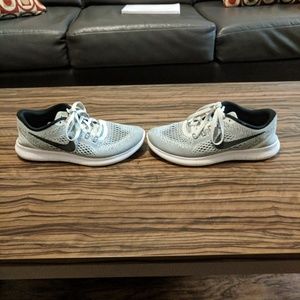 Womens nike free runs