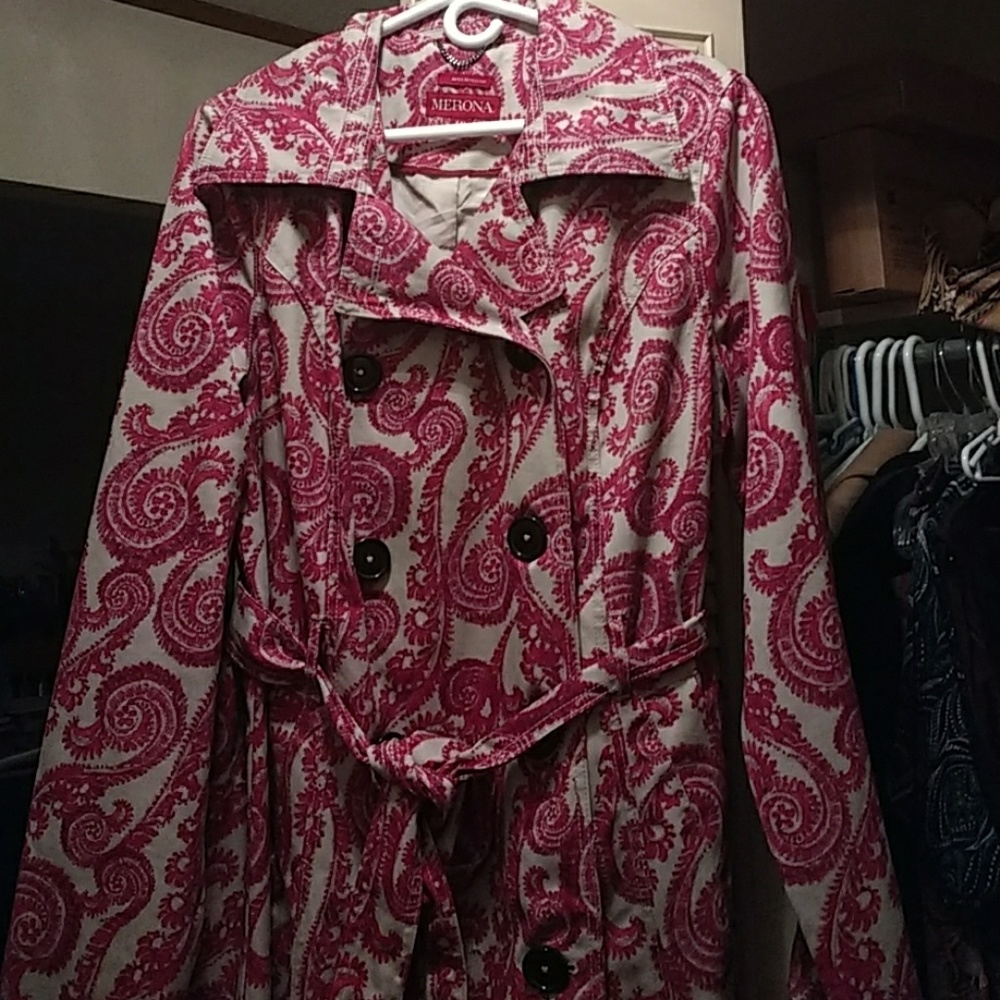 Water resistant trenchcoat