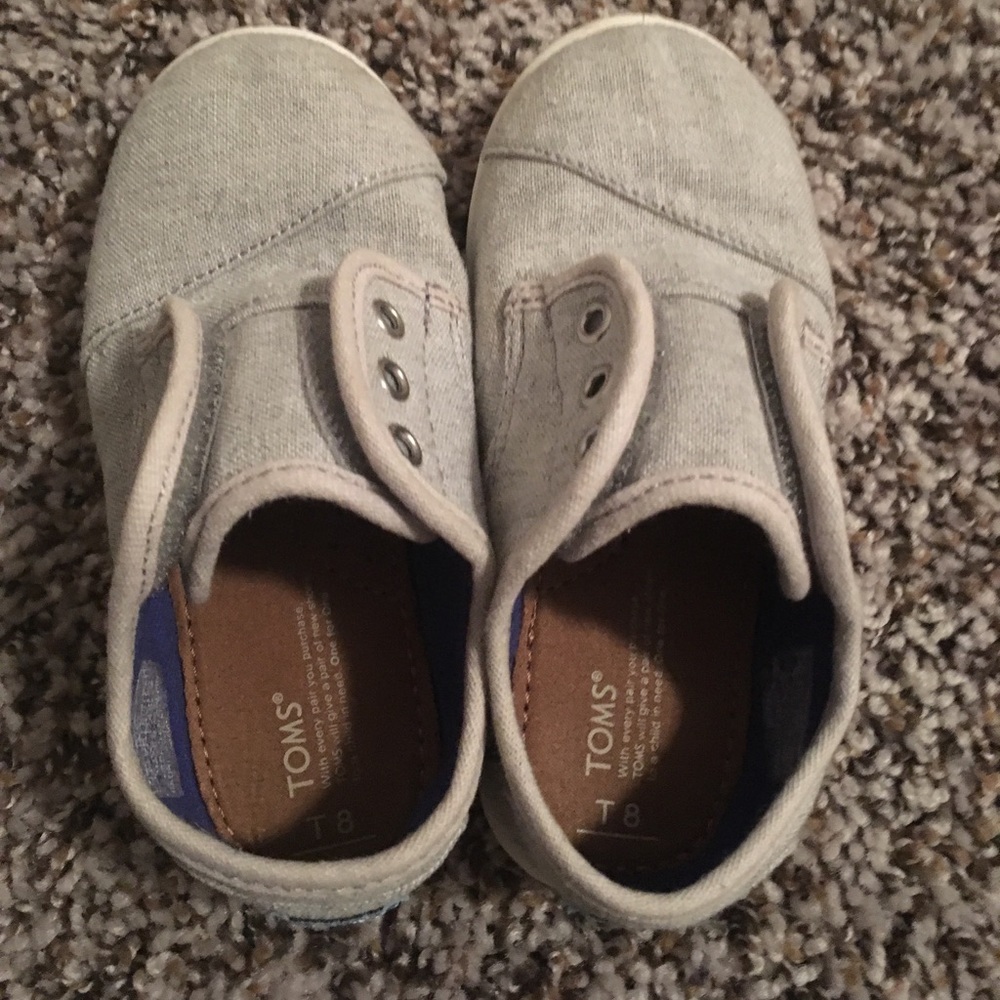 Toms - Picture 3 of 4