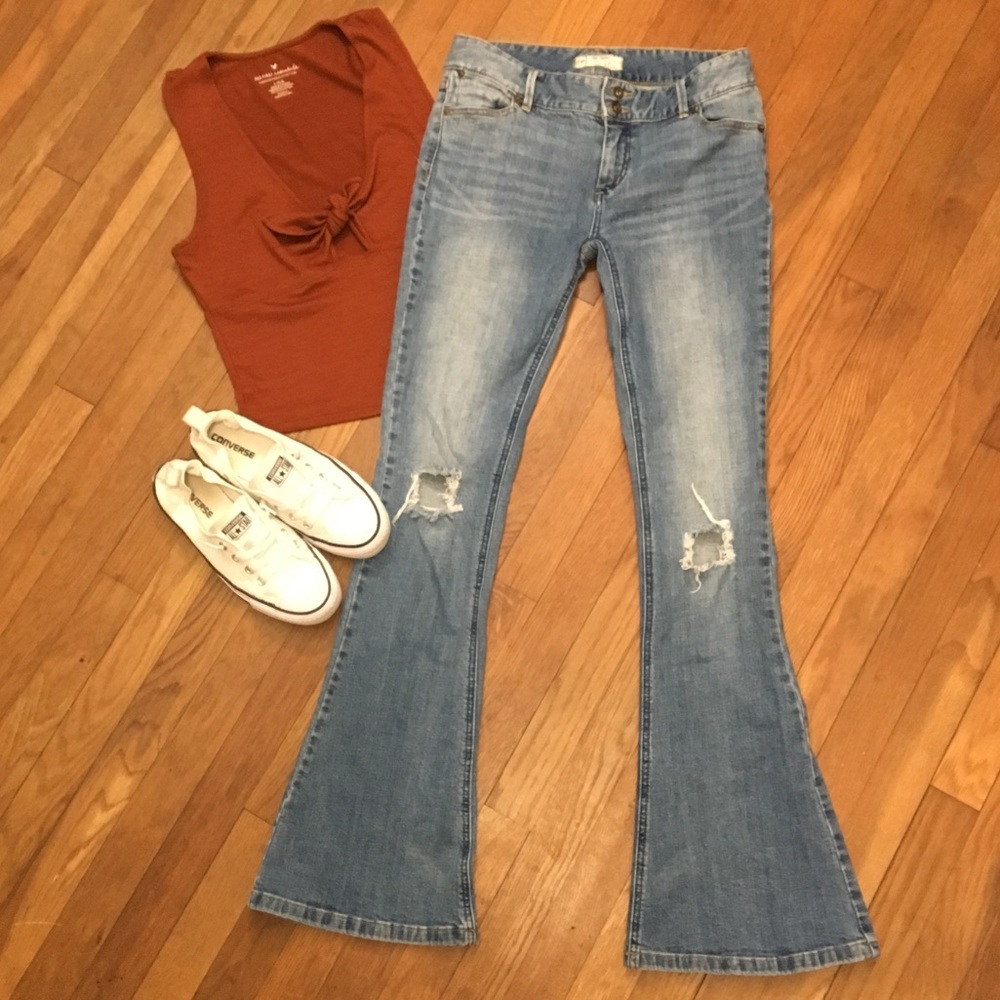 🔥PRICE DROP🔥Free People Distressed Flare Jeans