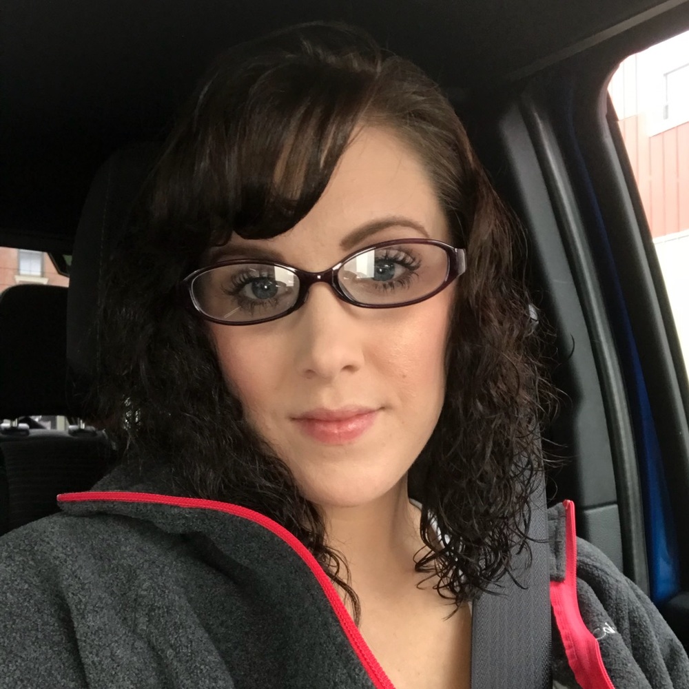 Meet your Posher, Cassandra