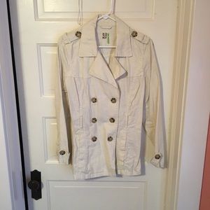 Linen short trench coat. Size med