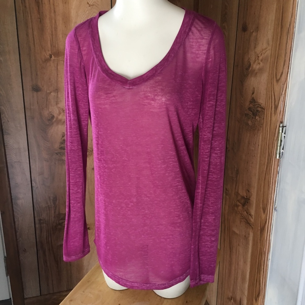 Grane sheer magenta Top - Size Large