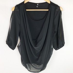 🖤 Beautiful Black Top Cut Out Long Sleeves S-M