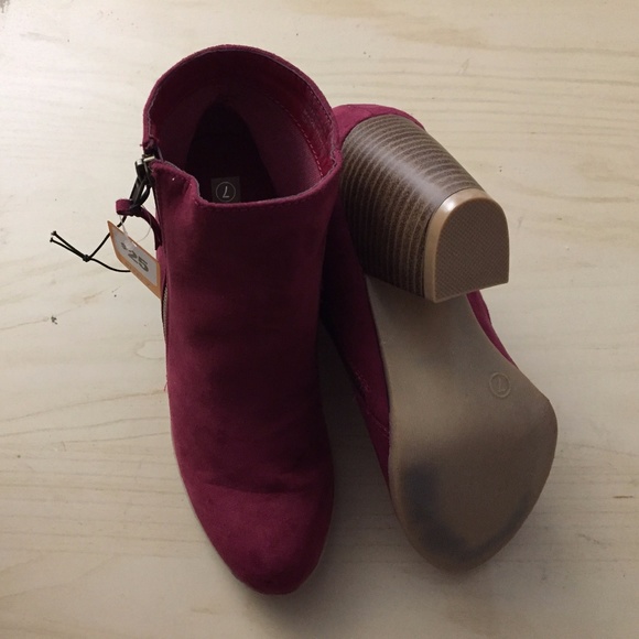 Burgundy Faux Suede Ankle Wedge Low Heel Booties - Picture 3 of 3