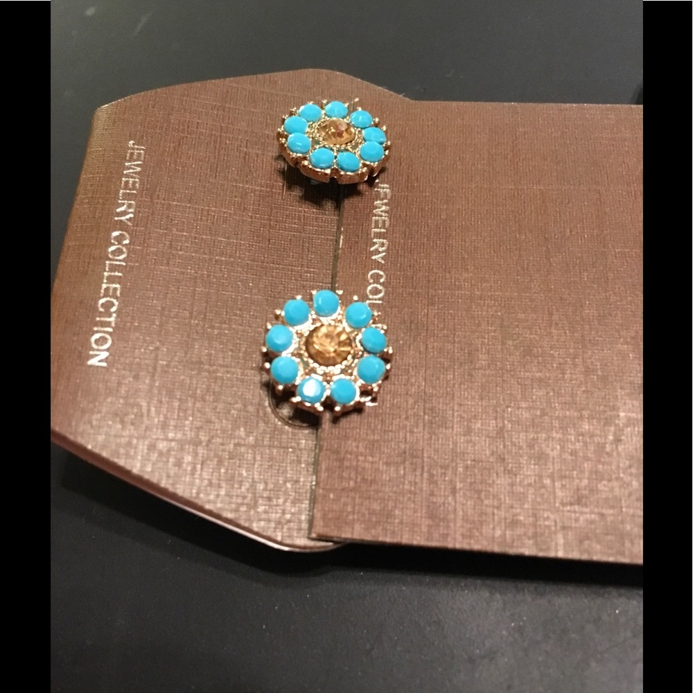 Bead Flower Earrings - New on Card Great 🎁