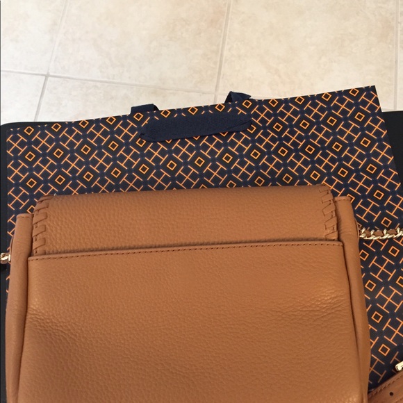 Tory Burch Marion mini flap crossbody bag. Bark - Picture 7 of 8