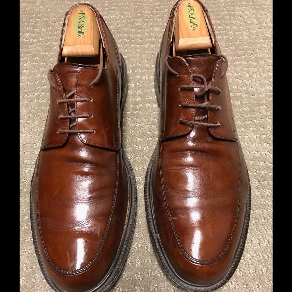 Leather shoes