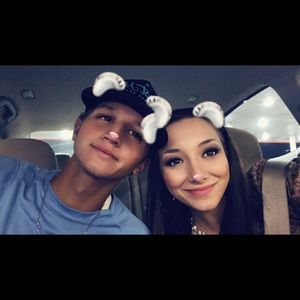 Meet your Posher, Kayla