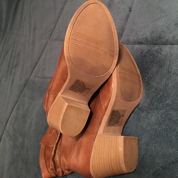 Kohl’s brown short boots - Picture 3 of 4