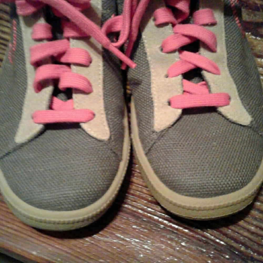 Women's Nike Shoes - Picture 7 of 7