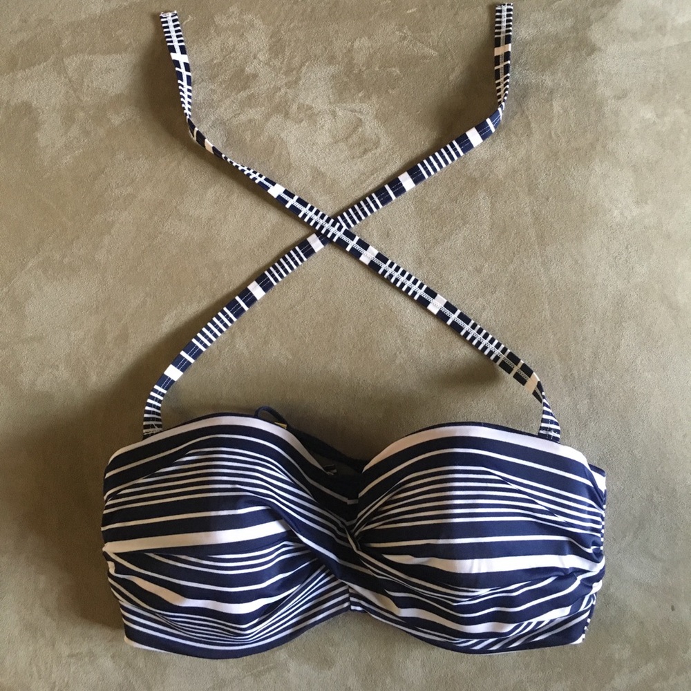 Fun Victoria Secret swim top. 36DD