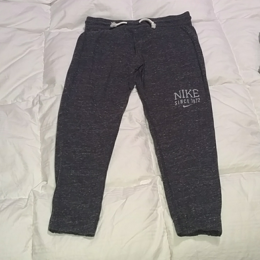 Grey Nike Capris