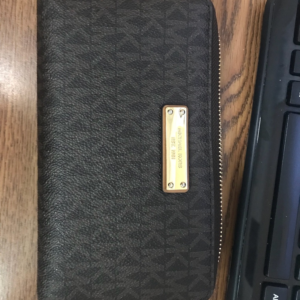 Michael Kors Phone Case/Wallet - Picture 1 of 2