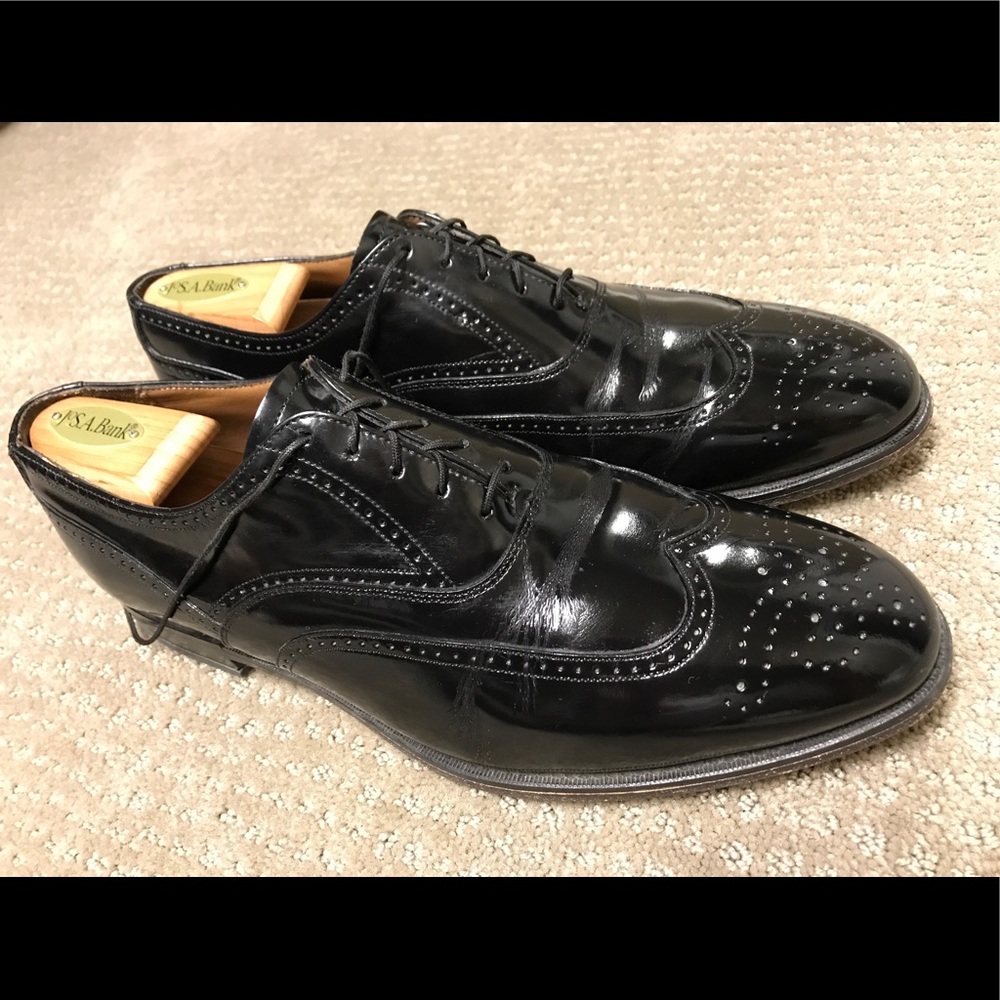 Johnston & Murphy wingtip oxford shoes