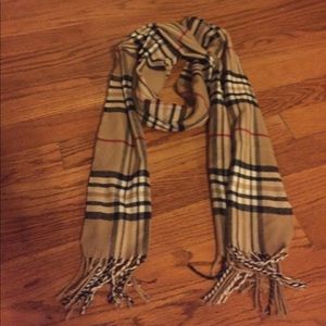 Beige plaid scarf