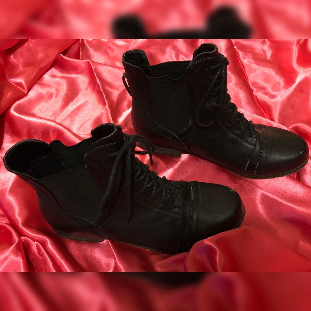 ❤️XOXO Black Booties❤️