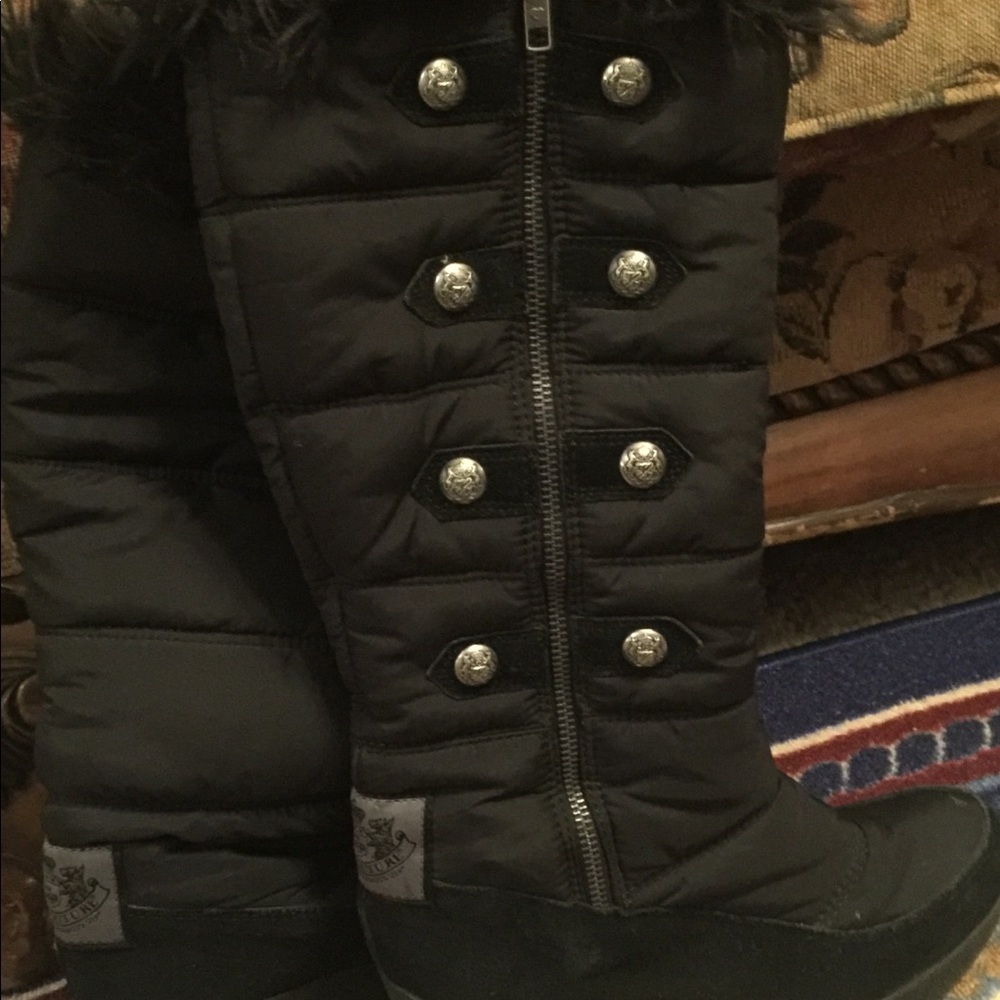 Juicy Couture winter boots size 9