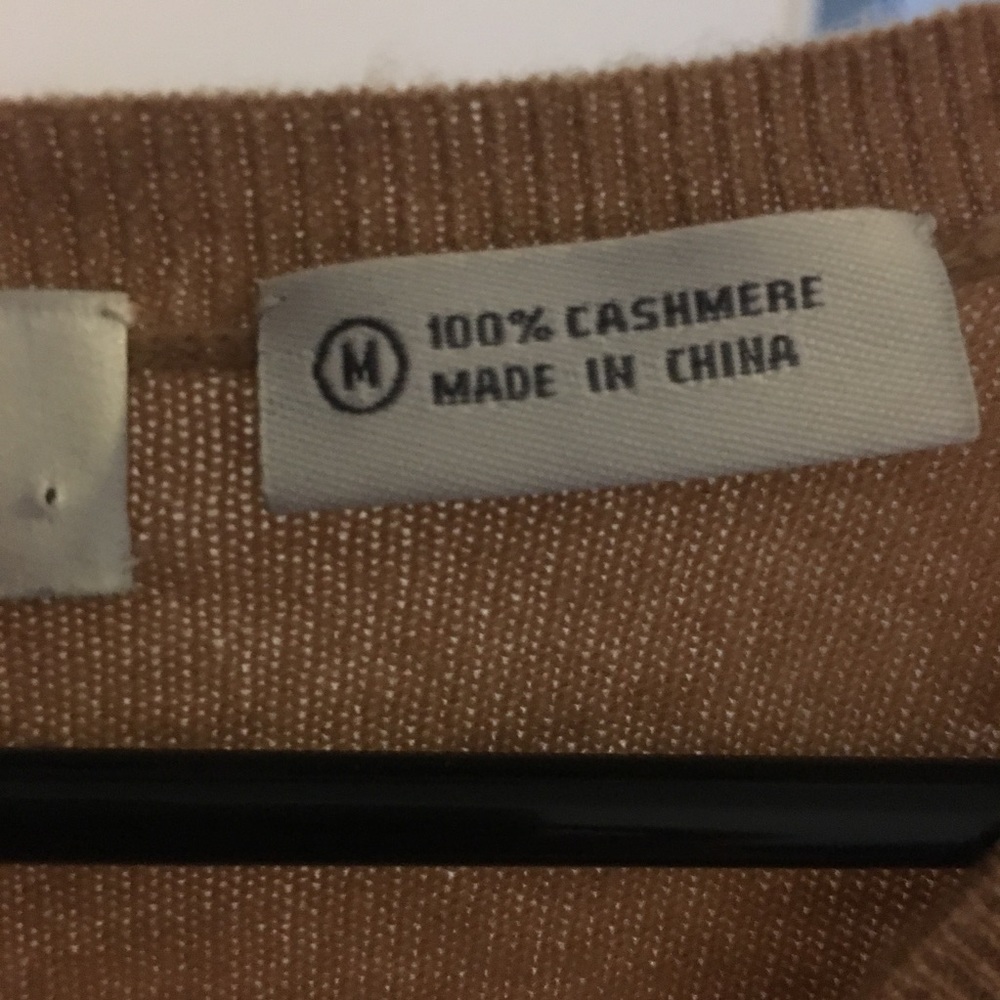Norman Marcus V-Neck Cashmere Sweater. Camel color - Picture 6 of 8
