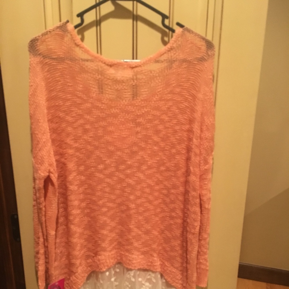 Top - Picture 2 of 3