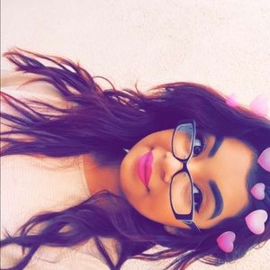 Meet your Posher, Alexus