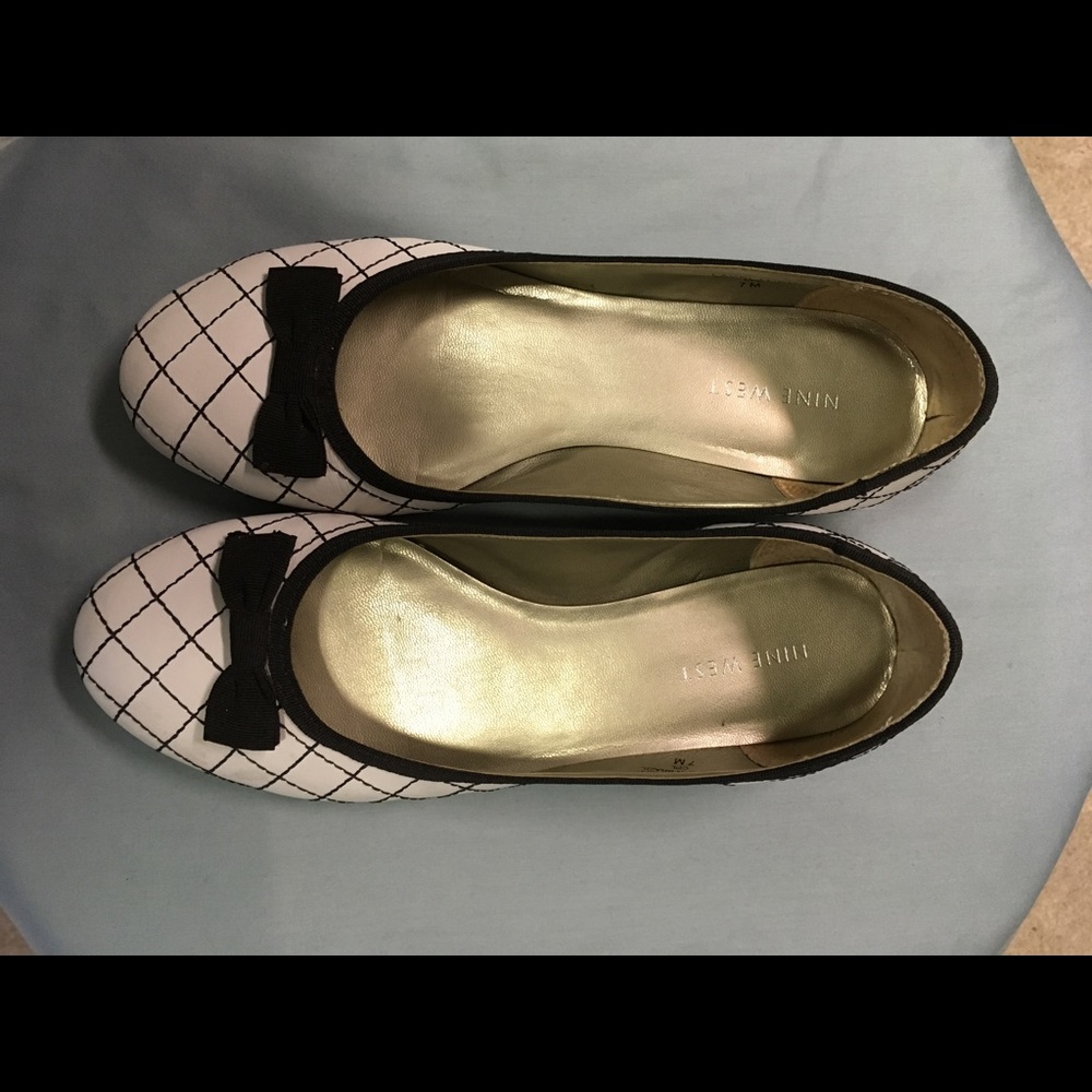 Nine West Flats black & white