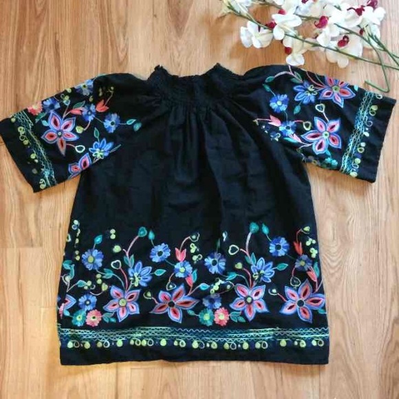 Studio West Tops - Studio West Floral Top Sz Large