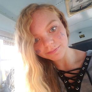 Meet your Posher, Abby