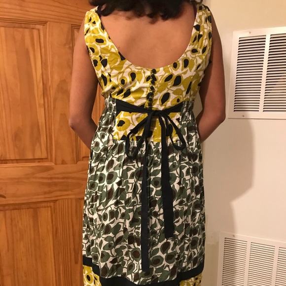 BCBG dress with buttons. - Picture 3 of 8